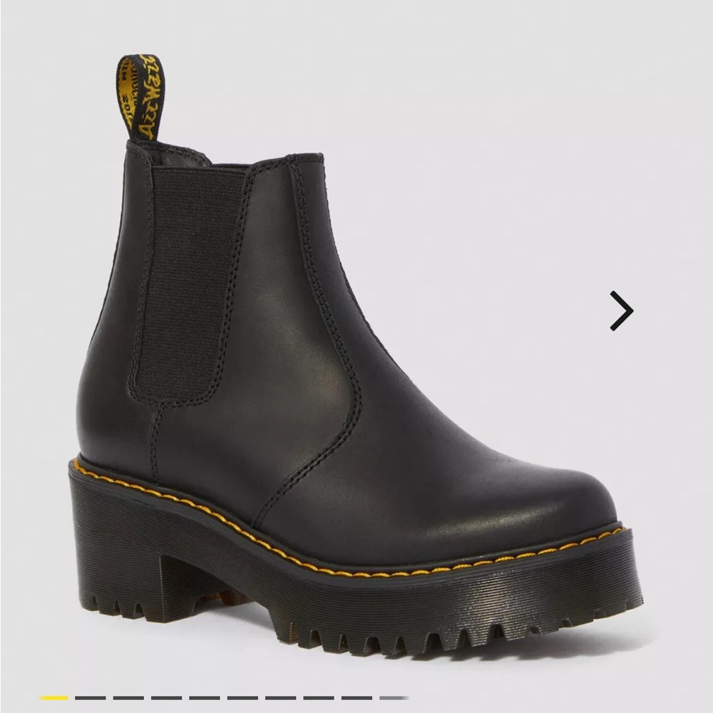 Doc Marten ROMETTY WYOMING LEATHER PLATFORM CHELSEA BOOTS
